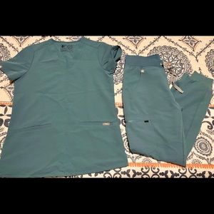 Figs Scrub Set! Extra Small, Regular Top & Jogger